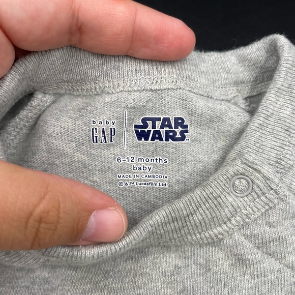 Baby gap Star Wars 6-12 months come to the cute side grey baby yoda jumper - Picture 2 of 3